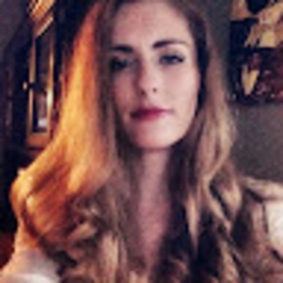 Meet your Posher, Kaitlin - Picture 1 of 1